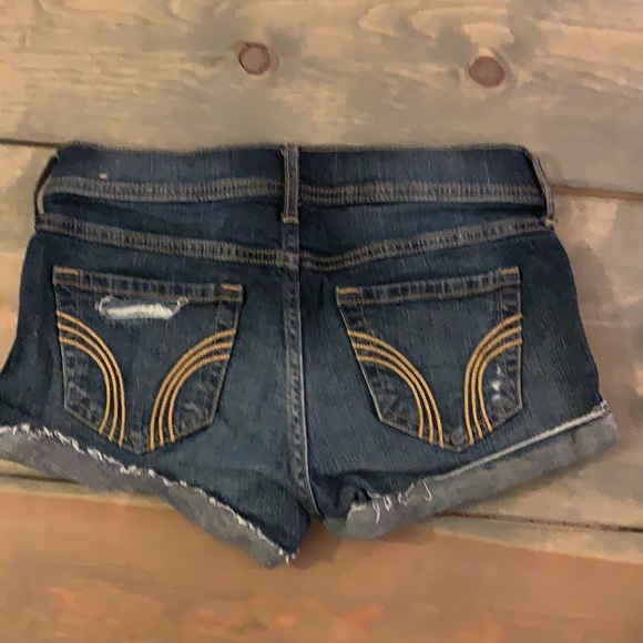 Hollister denim shorts - Picture 2 of 3